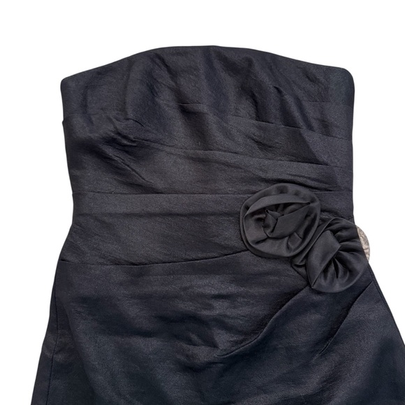 2 for $15 😍 White House Black Market Sleeveless Black Cocktail Dress – Size 4 - Picture 2 of 7